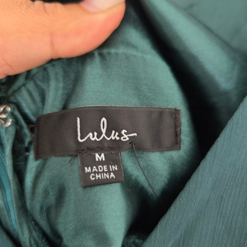 Lulus Maxi Dress Women Medium Green NWT Long Sleeve V-Neck Chiffon Evening Gown - Picture 5 of 8